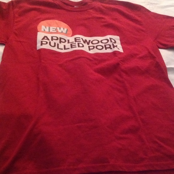 NWOT Subway Pulled Pork Promo Red Shirt Medium - Picture 1 of 4
